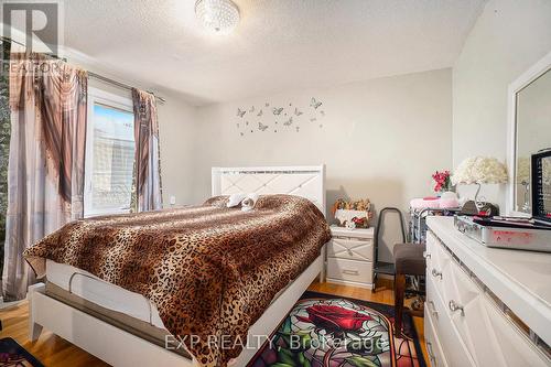 2024 Othello Avenue, Ottawa, ON - Indoor Photo Showing Bedroom