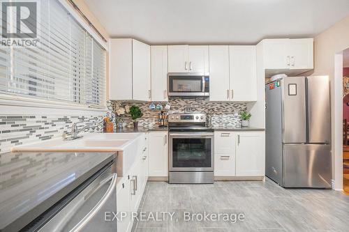 2024 Othello Avenue, Ottawa, ON - Indoor Photo Showing Kitchen