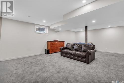 18 Hoeschen Crescent, Saskatoon, SK - Indoor Photo Showing Basement