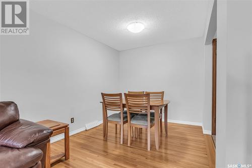 18 Hoeschen Crescent, Saskatoon, SK - Indoor Photo Showing Dining Room