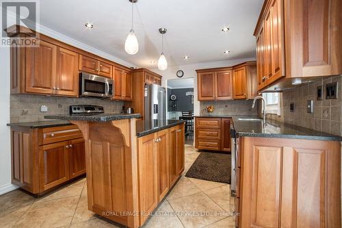 4069 Lakeshore Road, Burlington, ON - Indoor Photo Showing Kitchen