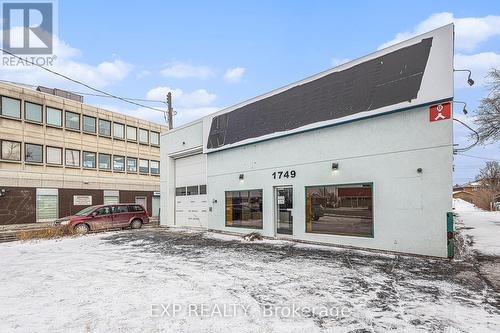 1749 Bank Street, Ottawa, ON 