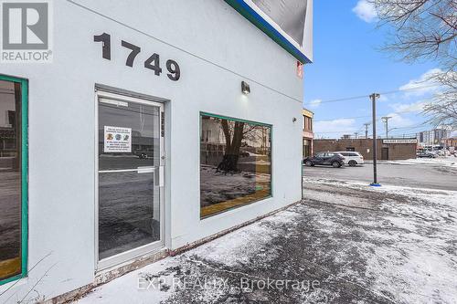 1749 Bank Street, Ottawa, ON 