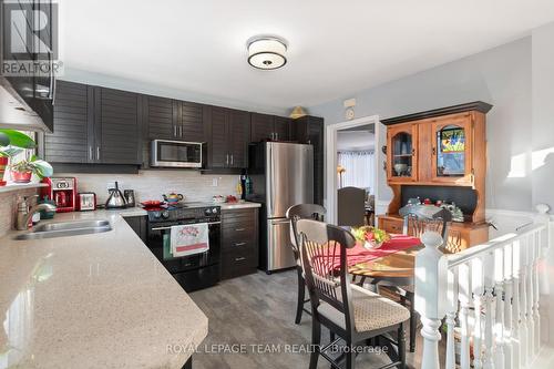 790 Hamlet Road, Ottawa, ON - Indoor Photo Showing Kitchen With Double Sink