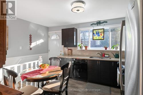 790 Hamlet Road, Ottawa, ON - Indoor Photo Showing Dining Room