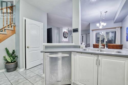 6918 Buttle Station Place, Mississauga, ON - Indoor Photo Showing Kitchen With Double Sink