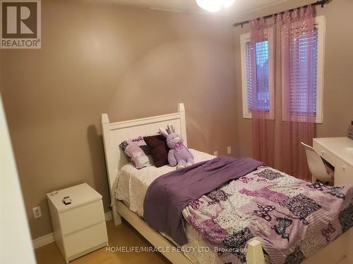 32 Stonecairn Drive, Cambridge, ON - Indoor Photo Showing Bedroom