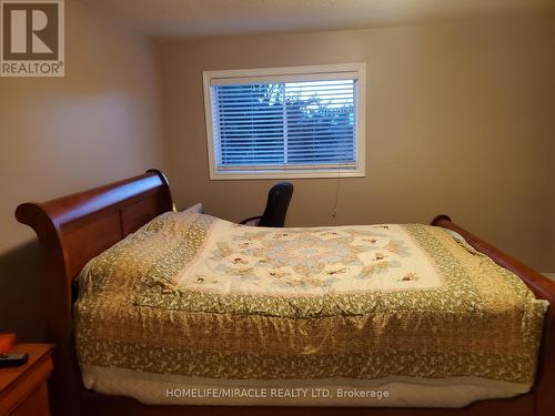 32 Stonecairn Drive, Cambridge, ON - Indoor Photo Showing Bedroom