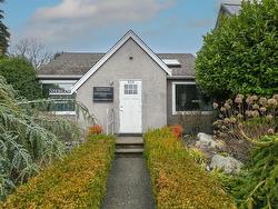 535 6th St  Courtenay, BC V9N 1M5