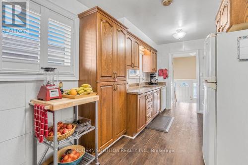 477 Fendalton Street, Mississauga, ON - Indoor Photo Showing Kitchen