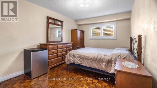 477 Fendalton Street, Mississauga, ON - Indoor Photo Showing Bedroom