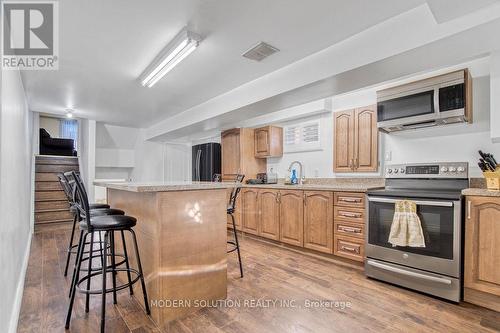 477 Fendalton Street, Mississauga, ON - Indoor Photo Showing Kitchen