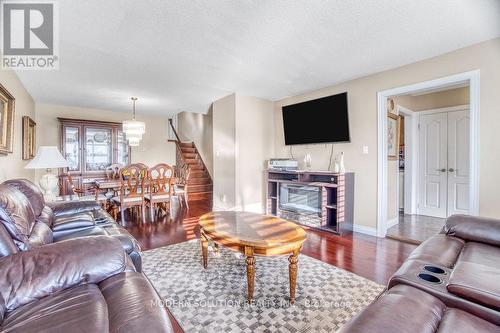 477 Fendalton Street, Mississauga, ON - Indoor Photo Showing Living Room