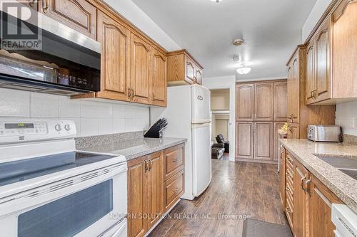 477 Fendalton Street, Mississauga, ON - Indoor Photo Showing Kitchen