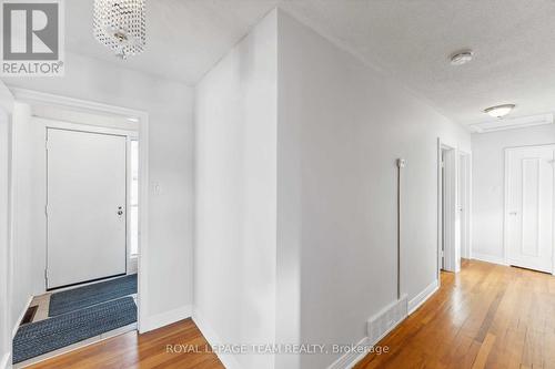 420 Billings Avenue, Ottawa, ON - Indoor Photo Showing Other Room