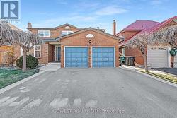 2420 HURON PARK PLACE  Mississauga, ON L5C 4P1