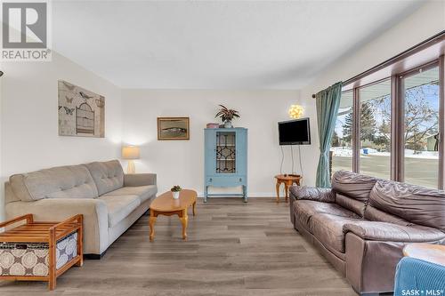 1502 12Th Avenue N, Regina, SK - Indoor Photo Showing Living Room