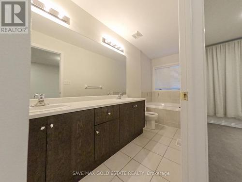 1427 Granrock Crescent, Mississauga, ON - Indoor Photo Showing Bathroom