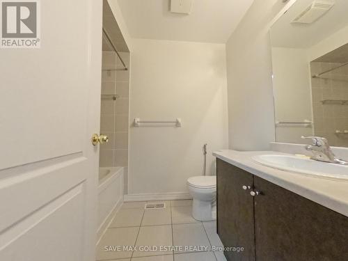 1427 Granrock Crescent, Mississauga, ON - Indoor Photo Showing Bathroom