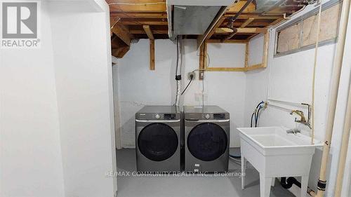 259 Ross Avenue, Kitchener, ON - Indoor Photo Showing Laundry Room