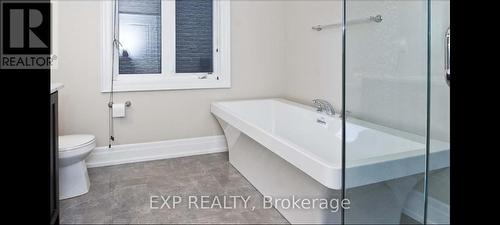 1033 Shaw Drive, Mississauga, ON - Indoor Photo Showing Bathroom