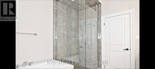 1033 Shaw Drive, Mississauga, ON - Indoor Photo Showing Bathroom