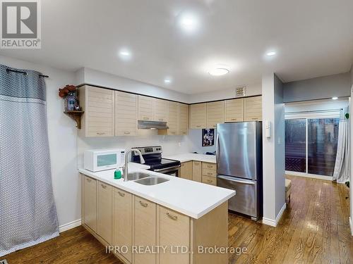 4387 Violet Road, Mississauga, ON - Indoor Photo Showing Kitchen With Double Sink