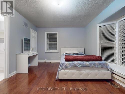 4387 Violet Road, Mississauga, ON - Indoor Photo Showing Bedroom