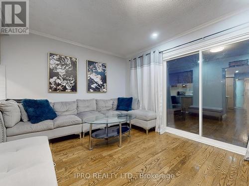 4387 Violet Road, Mississauga, ON - Indoor Photo Showing Living Room