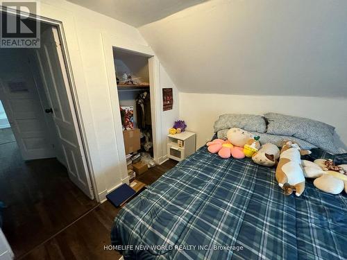 61 Broadway Avenue, Hamilton, ON - Indoor Photo Showing Bedroom