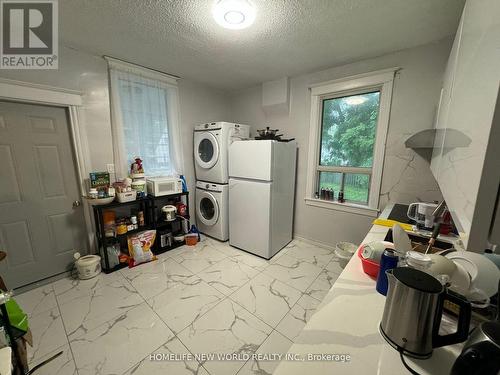 61 Broadway Avenue, Hamilton, ON - Indoor Photo Showing Laundry Room