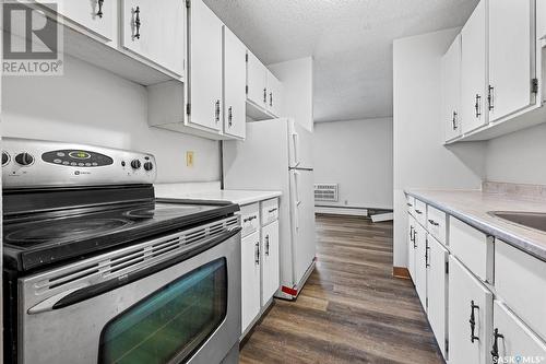 42 47 Centennial Street, Regina, SK - Indoor Photo Showing Kitchen