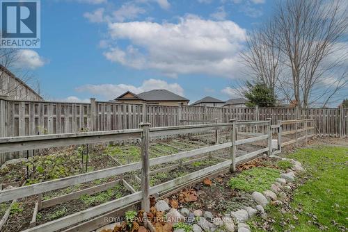 711 Springwood Crescent, London, ON - Outdoor