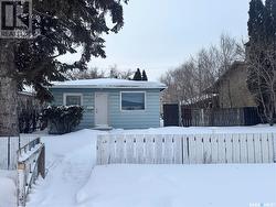 711 Weldon AVENUE  Saskatoon, SK S7M 2V1