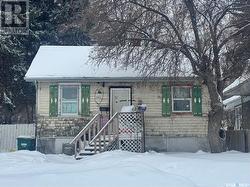 341 P AVENUE S  Saskatoon, SK S7M 2W3