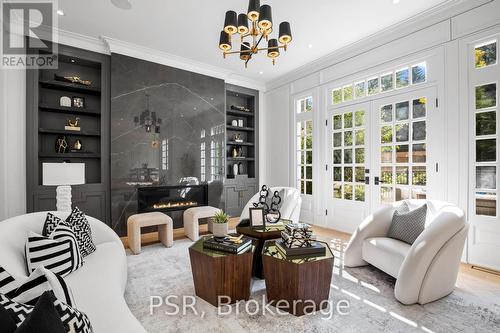 230 Dunvegan Road, Toronto, ON - Indoor Photo Showing Living Room