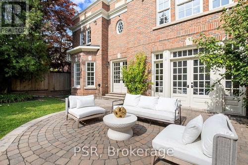 230 Dunvegan Road, Toronto, ON - Outdoor