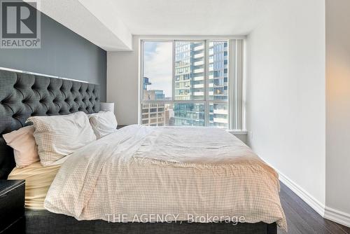 3301 - 38 Elm Street, Toronto (Bay Street Corridor), ON - Indoor Photo Showing Bedroom