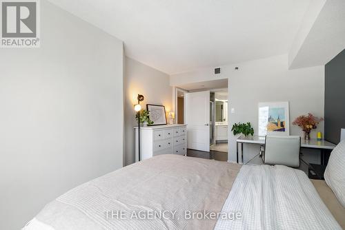 3301 - 38 Elm Street, Toronto, ON - Indoor Photo Showing Bedroom