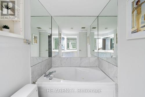 3301 - 38 Elm Street, Toronto, ON - Indoor Photo Showing Bathroom