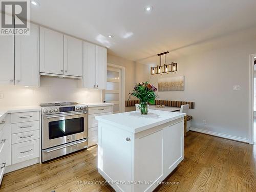 37 Bobwhite Crescent, Toronto, ON - Indoor Photo Showing Kitchen