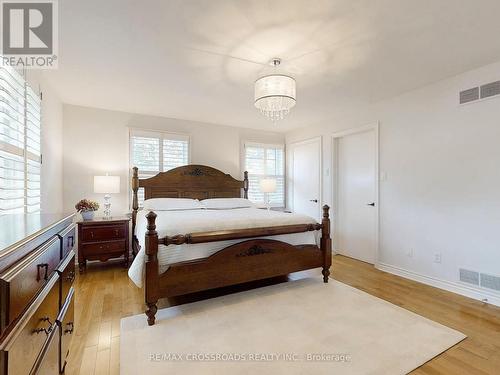 37 Bobwhite Crescent, Toronto, ON - Indoor Photo Showing Bedroom