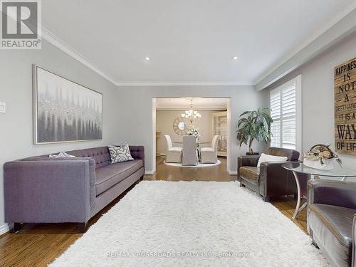 37 Bobwhite Crescent, Toronto, ON - Indoor Photo Showing Living Room