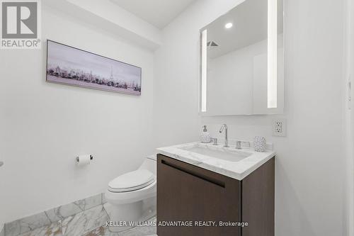 2308 - 180 University Avenue, Toronto (Bay Street Corridor), ON - Indoor Photo Showing Bathroom