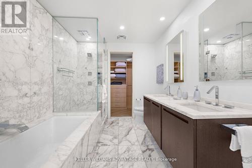 2308 - 180 University Avenue, Toronto, ON - Indoor Photo Showing Bathroom