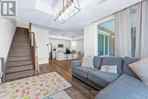 107 - 1034 Reflection Place, Pickering, ON - Indoor Photo Showing Living Room