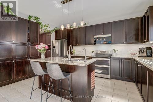 43 Belsey Lane, Clarington (Newcastle), ON - Indoor Photo Showing Kitchen With Upgraded Kitchen