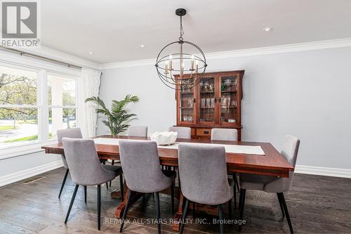 2 Harpers Croft, Markham, ON - Indoor Photo Showing Dining Room