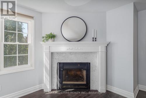 2 Harpers Croft, Markham, ON - Indoor Photo Showing Living Room With Fireplace