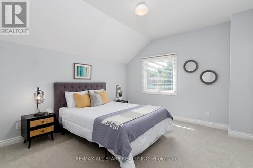 2 Harpers Croft, Markham, ON - Indoor Photo Showing Bedroom